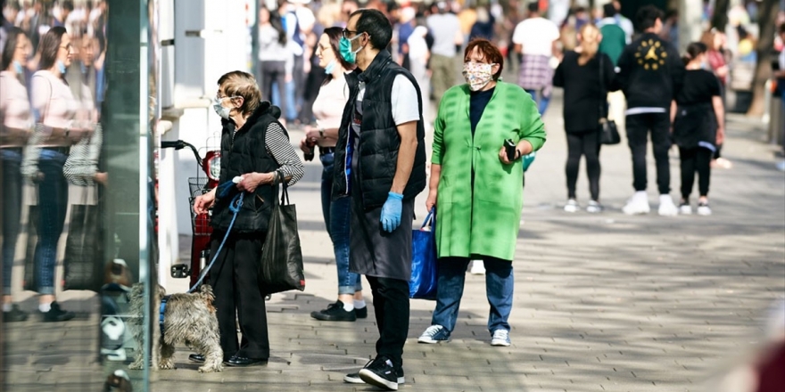 Avusturya Ve Çekya’da 'Yeniden Maske Kullanma' Zorunluluğu