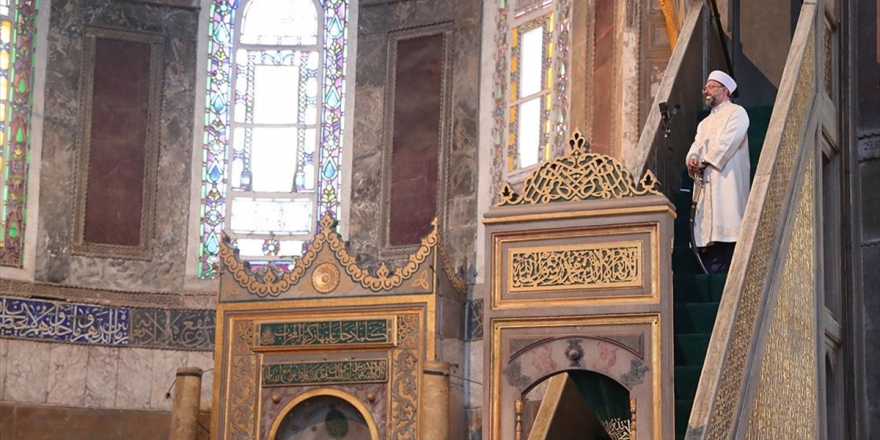 'Fethin Sembolü Olan Camilerde Hutbeye Kılıçla Çıkma Geleneğini Bundan Sonra Devam Ettireceğiz İnşallah'