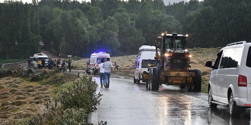 Ağrı'da Sele Kapılan Çocuk Hayatını Kaybetti