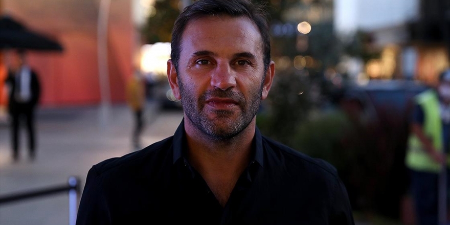 Medipol Başakşehir Teknik Direktörü Buruk: Çeyrek Finalde Manchester United İle Oynamak İstiyoruz