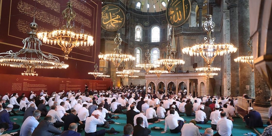 Harem-i İbrahim Camisi Müdürü Şeyh Hıfzı Ebu Suneyne: Ayasofya'da Namaz Kılınması Yüreğimize Su Serpti