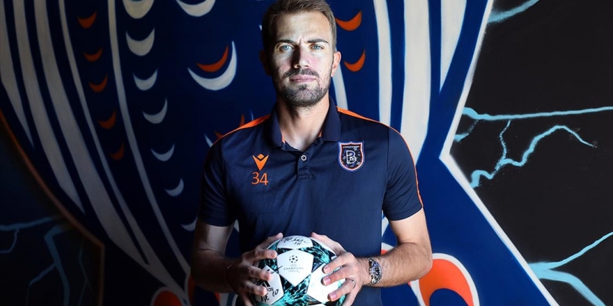 Medipol Başakşehir'in Kalecisi Mert Günok: Şampiyonluğa Ambargo Koyabileceğimiz Yıllar Var