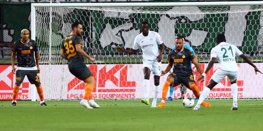 Aytemiz Alanyaspor Konya'da Kazandı