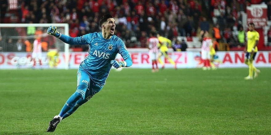 Fenerbahçe'nin En İstikrarlısı Altay Bayındır