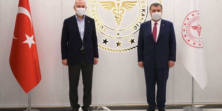 Bakanlar Koca ve Soylu Kovid-19'u görüştü