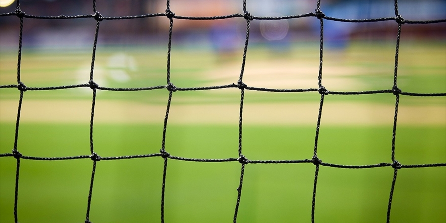 Halı Sahalar Açılıyor