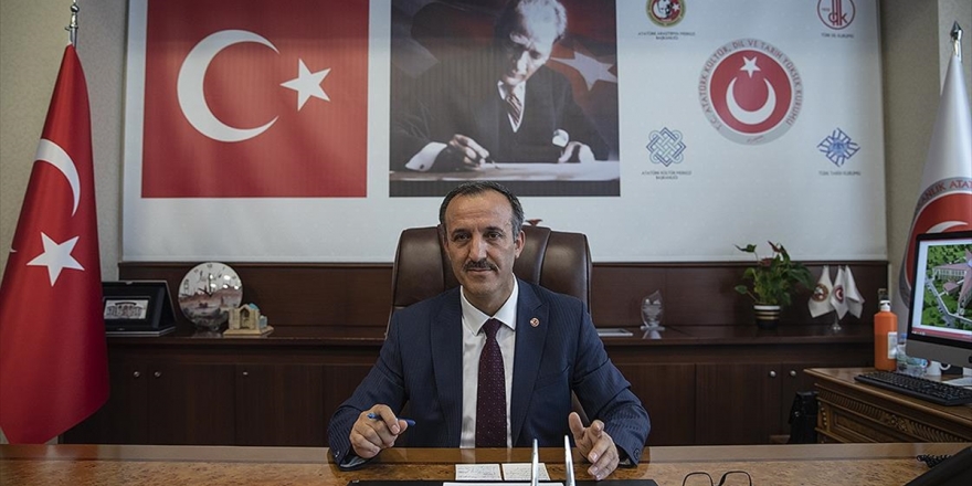 Türk Dil Kurumu İle Türk Tarih Kurumundan Sosyal Bilimleri Tercih Edecek Öğrencilere Burs