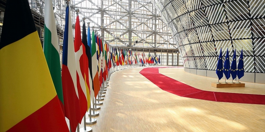 AB Ekonomisi İkinci Çeyrekte Yüzde 11,9 Küçüldü