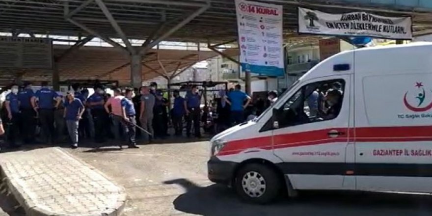 Kasaplar ve vatandaşların kurban derisi kavgası: 3'ü ağır 5 yaralı