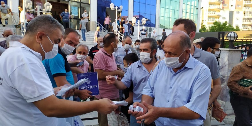 Büyükşehir vatandaşlarla bayramlaştı