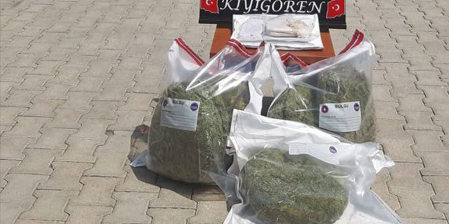 Hudut birlikleri kaçakçılığa geçit vermiyor