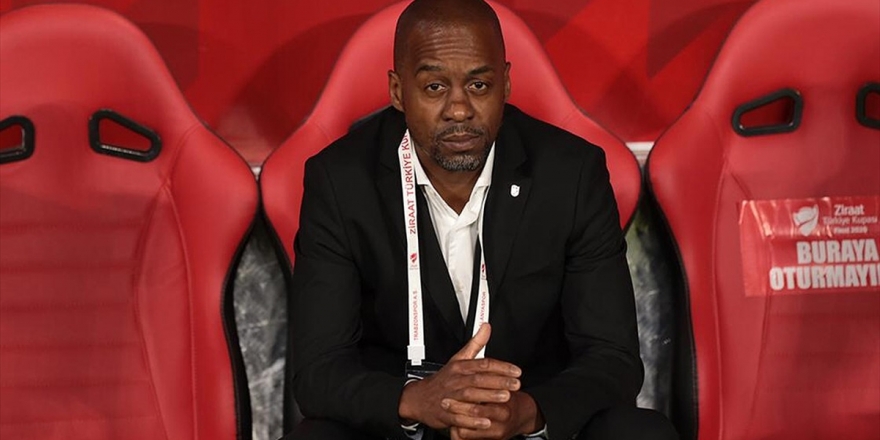 Trabzonspor Yeni Sezonda Eddie Newton İle Devam Etme Kararı Aldı