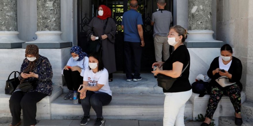 Halk Corona Virüsünü Unutuyor mu?