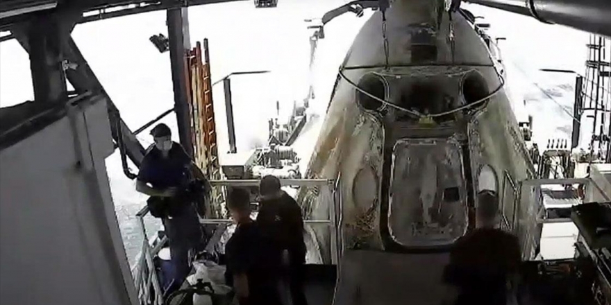 NASA Astronotlarını Taşıyan Spacex Kapsülü Dünya'ya Döndü