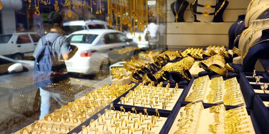 Altının onsu 1.985,18 dolarla tarihi zirvesini gördü