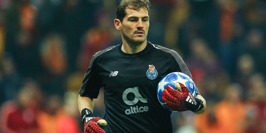 İspanyol Kaleci Casillas Futbolu Bıraktı