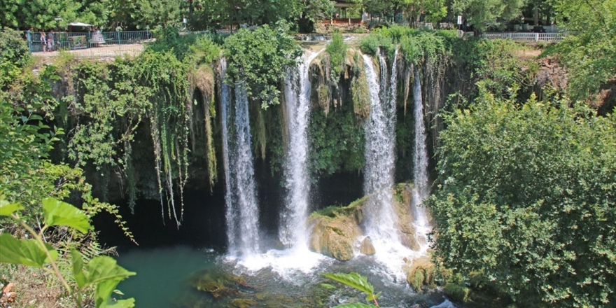 Düden Ve Çağlayan Şelalesi İle Santa Harabeleri 'Doğal Sit-nitelikli Doğal Koruma Alanı' Olarak Tescillendi