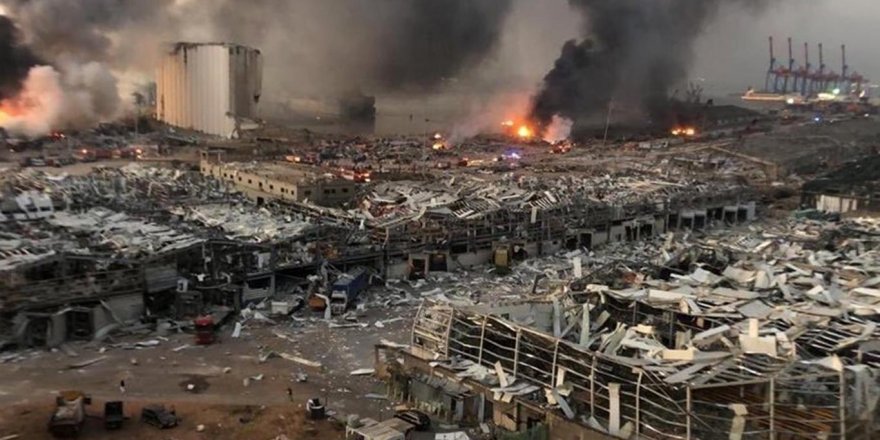 Beyrut'ta patlamanın ardından 2 hafta olağanüstü hal ilan edildi
