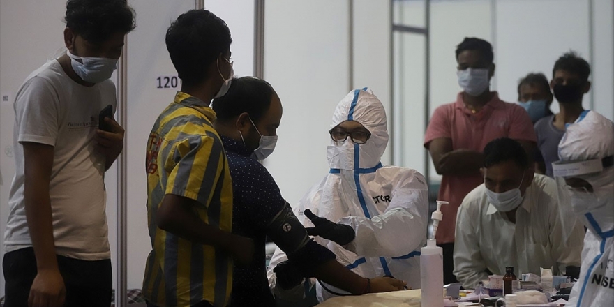 Dünya Genelinde Kovid-19 Tespit Edilen Kişi Sayısı 18 Milyon 981 Bini Geçti