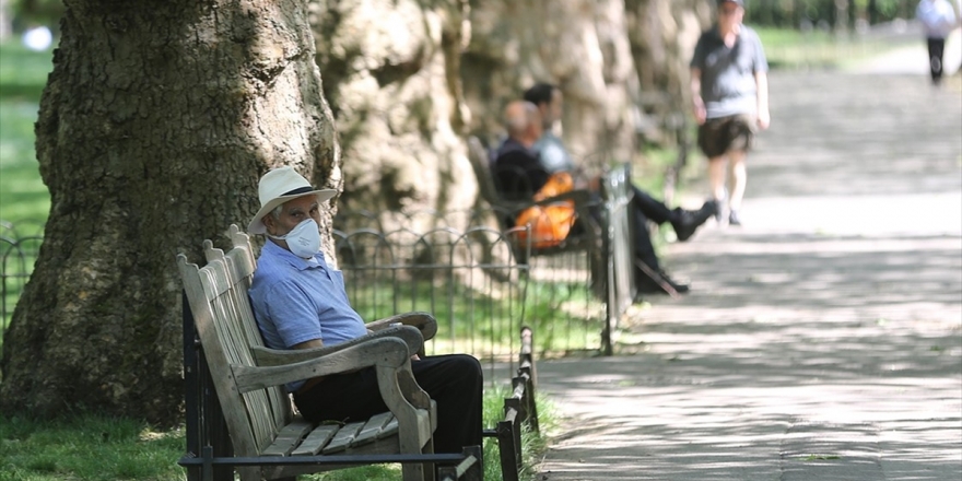 Dünya Genelinde Kovid-19 Tespit Edilen Kişi Sayısı 19 Milyon 266 Bini Geçti