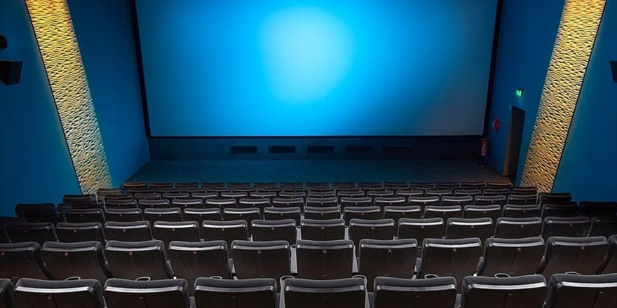 Sinema Salonları Yeniden Misafirlerini Ağırlamaya Başladı