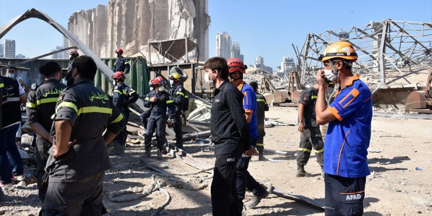 Türk Ekiplerin Beyrut Limanı'ndaki Arama Kurtarma Faaliyetleri Sürüyor