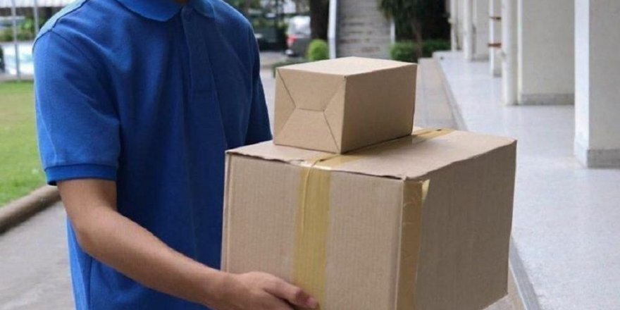 Bursa'da kargoları fırlatan PTT çalışanı kovuldu