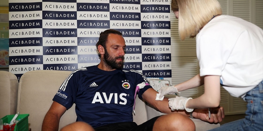 Fenerbahçe Futbol Takımı'nda Sağlık Kontrolleri Başladı