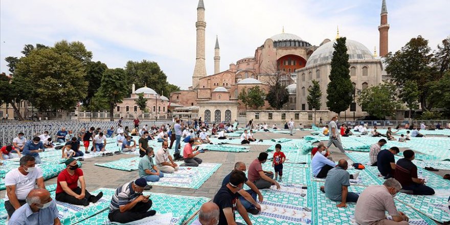 Ayasofya-i Kebir Cami-i Şerifi'ne hafta sonu yoğun ilgi