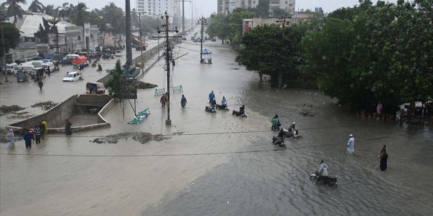 Pakistan'da sel: 57 ölü