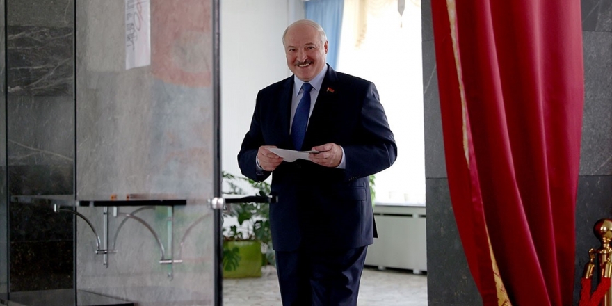Belarus’ta Sandık Çıkış Anketlerine Göre Cumhurbaşkanlığı Seçiminin Galibi Lukaşenko