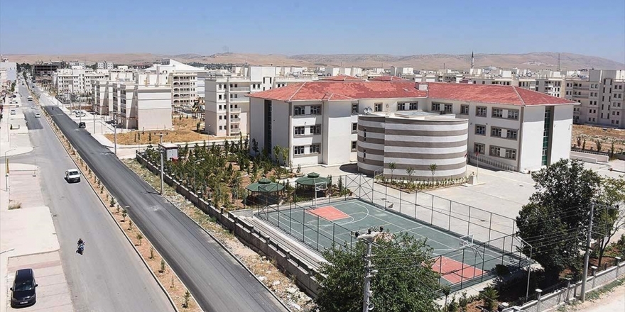 Nusaybin'de Terörün Eğitim Kurumlarında Bıraktığı İzler Siliniyor