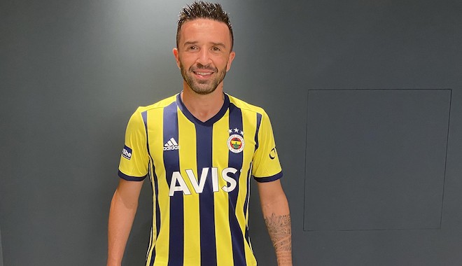 Fenerbahçe'nin yeni kaptanı Gökhan Gönül