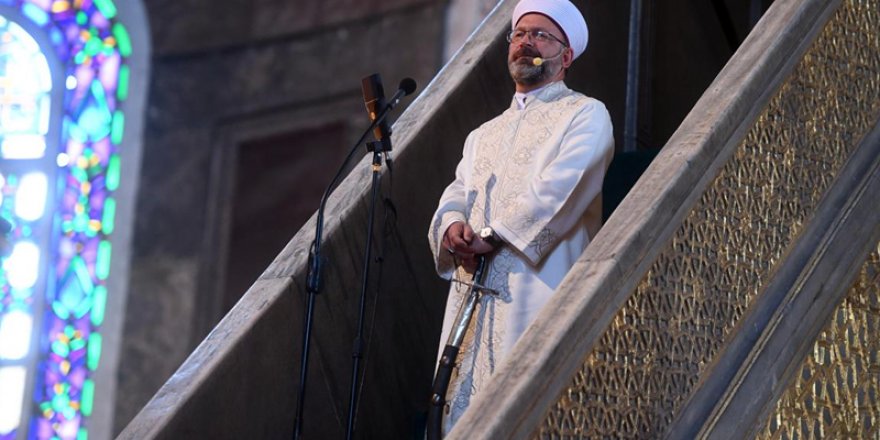 Ali Erbaş'tan 'kılıçlı hutbe' açıklaması: Bu durumu garipseyen, eleştiren yaklaşımları hayretle karşılıyorum