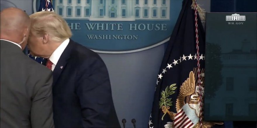 Güvenlik ekibi, Trump'ı salondan çıkardı