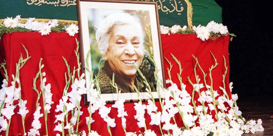 Bizimkiler'in Babaanne Leyla'sı: Güzin Özipek