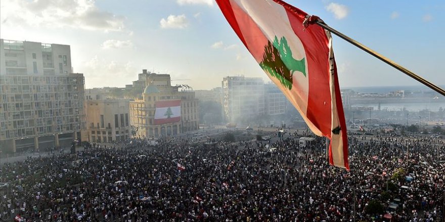 Lübnan'da hükümetin istifası protestocular için yeterli değil