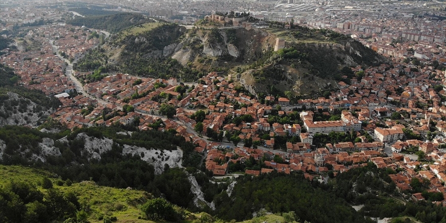 Kurtarma Kazısı Başlatılan 72 Burçlu Kütahya Kalesi'nde 'Frig' Kalıntıları Aranacak