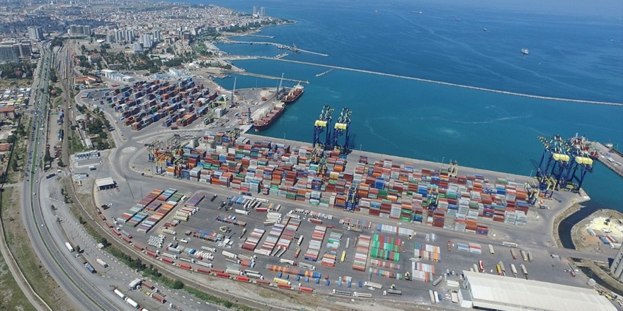 İskenderun'daki Uluslararası Liman Lübnan'a Destek İçin Hazır