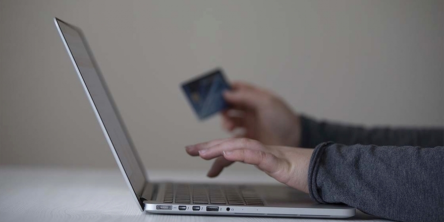 Elektronik Ticarette Güven Damgasına İlişkin 'Fahiş Fiyat' Düzenlemesi