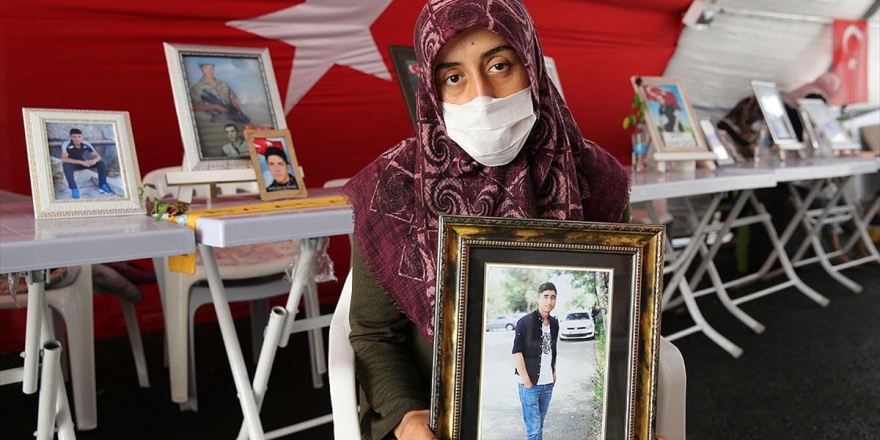 Diyarbakır'da Evlat Nöbetindeki Özbağ: Lütfen Dönün Gittiğiniz Yol Yol Değil