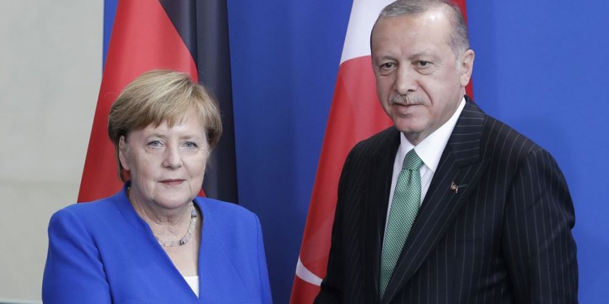 Merkel ve Erdoğan Telefonda Görüştü