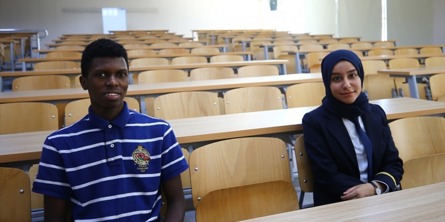 Pilot Olma Hayallerini Gerçekleştirmek İçin Türkiye'yi Seçtiler