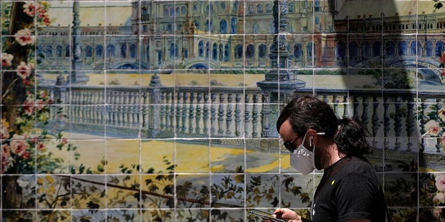 İspanya Kovid-19 salgınında artan vakalar nedeniyle 11 ek önlem açıkladı