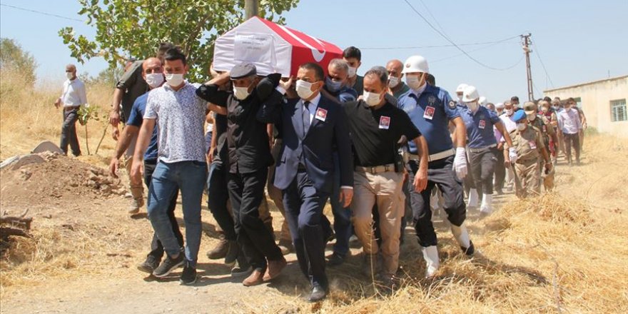 Şehit polis memuru Hakan Çetinkol son yolculuğuna uğurlandı
