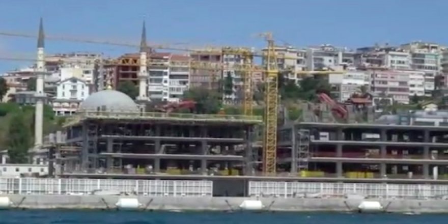 AKP, İstanbul'a ihanete devam ediyor! Tarihi Nusretiye Camii de silüetten silindi