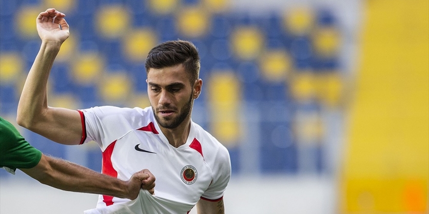 Gençlerbirliği'nin Genç Forveti İlker Karakaş: Bu Sezonu İlk 8'de Bitirmek İstiyoruz