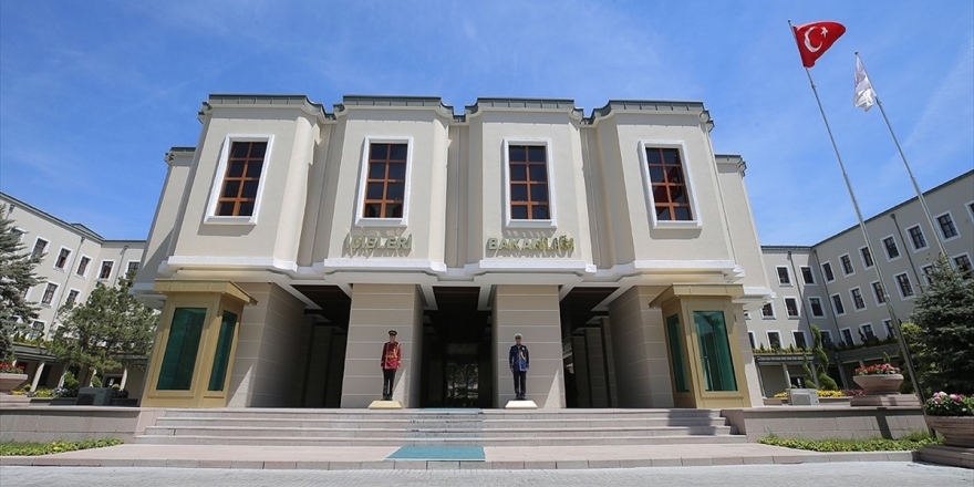 İçişleri Bakanlığı: 5 Bölücü Terör Örgütü Mensubu Güvenlik Güçlerine Teslim Oldu