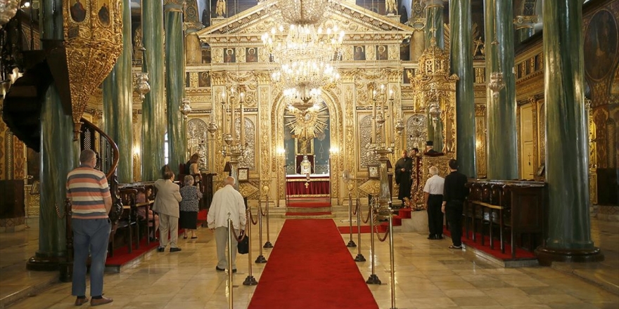 Kiliselerdeki Pazar Ayinlerine Kovid-19 Normalleşme Dönemi Düzenlemesi