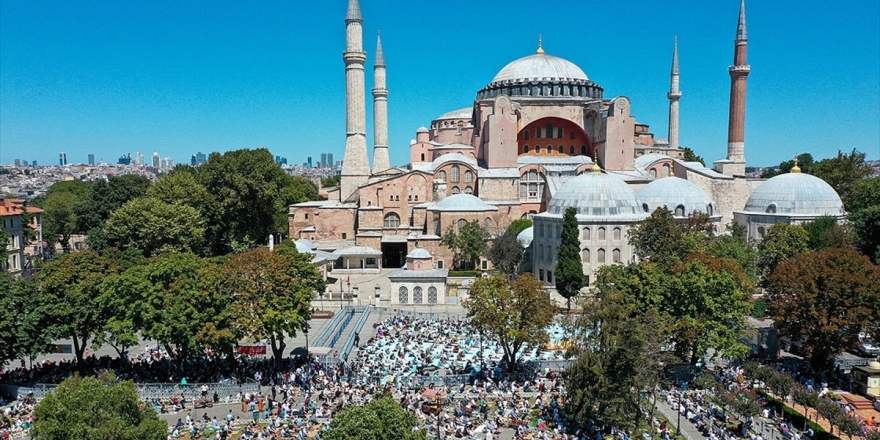 Fransız Uzman Ayasofya'nın Yeniden İbadete Açılmasına Tepki Gösterilmesini Şaşırtıcı Buldu